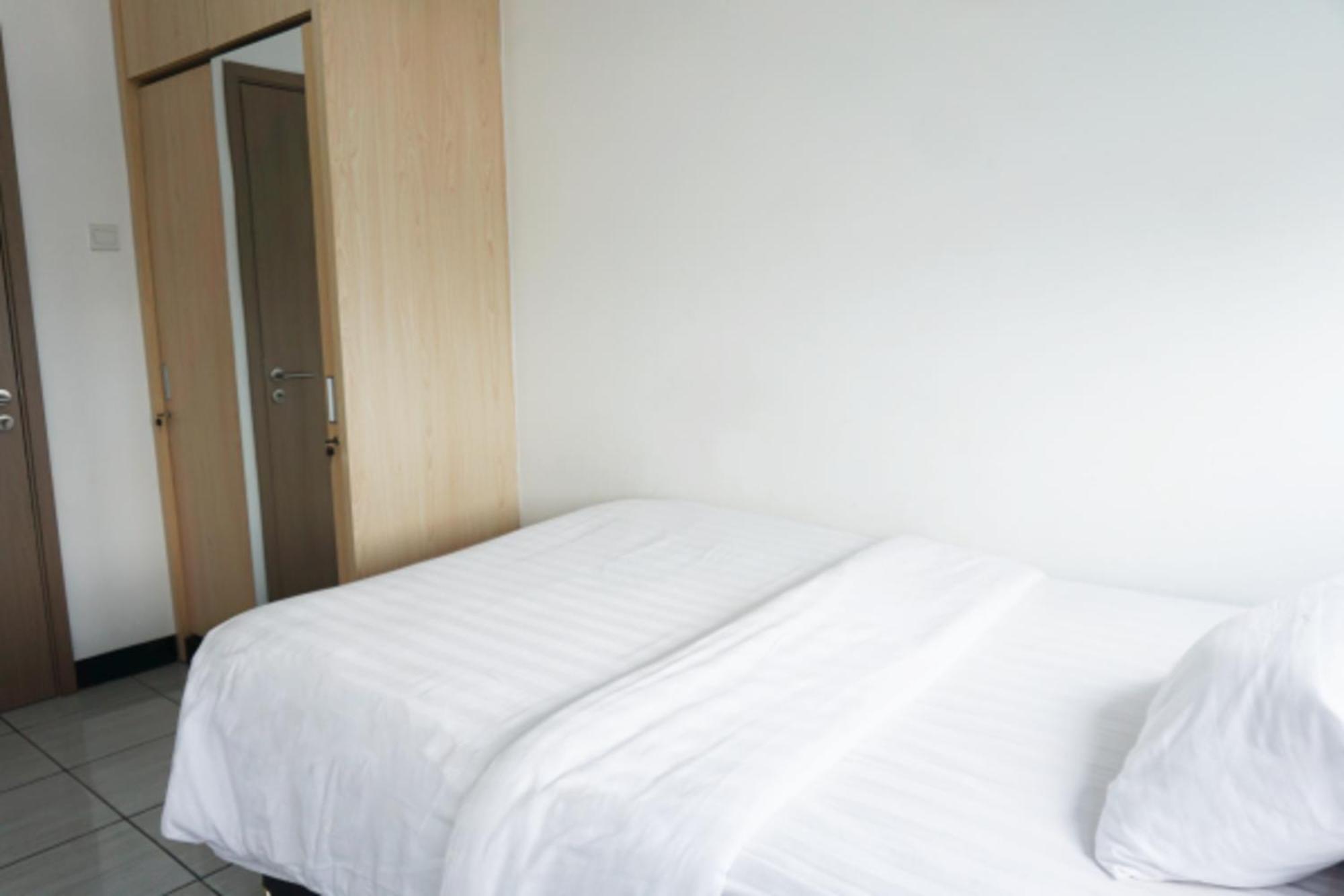 Cordova Suites Semarang Exterior foto